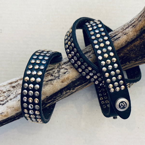 B.BELT -leather coloured rivets bracelet  13mm- BLACK