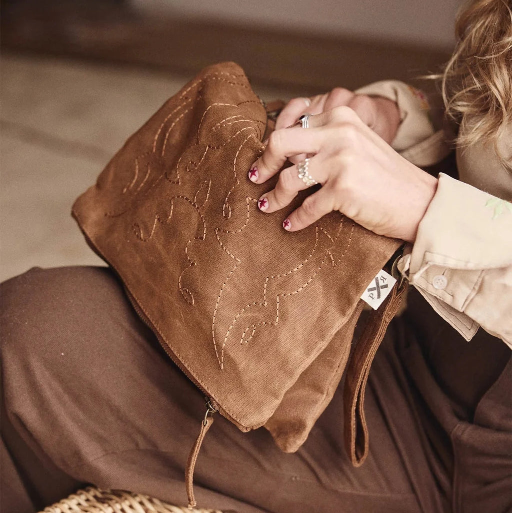 PONY RIDER - Market Clutch Bag with Strap - SPICY COWBOY