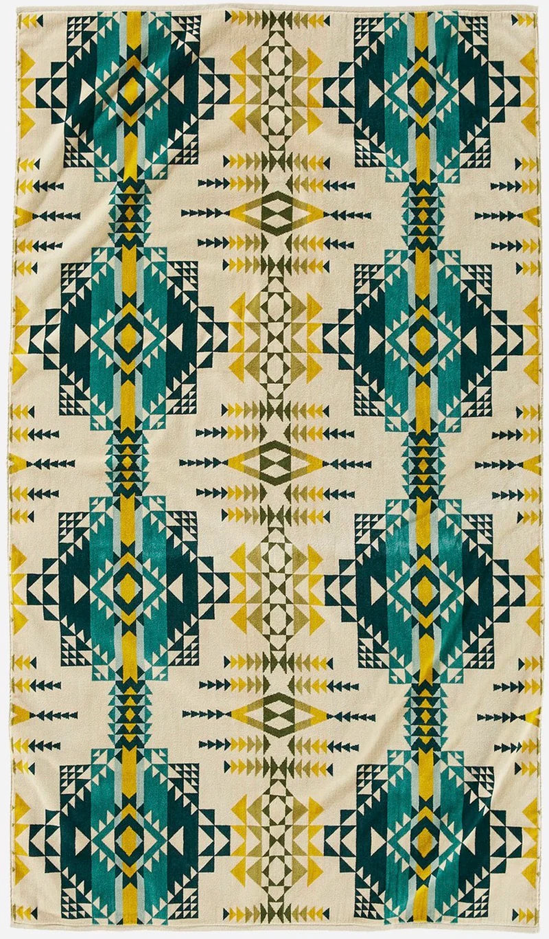 PENDLETON - OVERSIZED JACQUARD SPA TOWELS