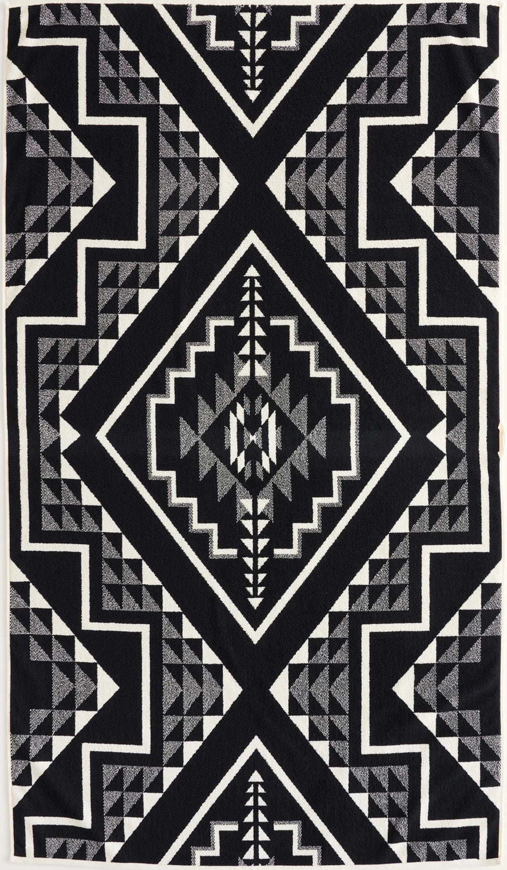 PENDLETON - OVERSIZED JACQUARD SPA TOWELS