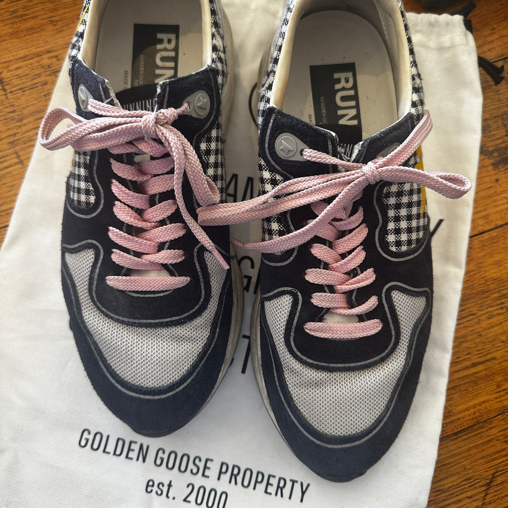 GOLDEN GOOSE - RUNNERS  Navy with yellow Star- size 38 EUR