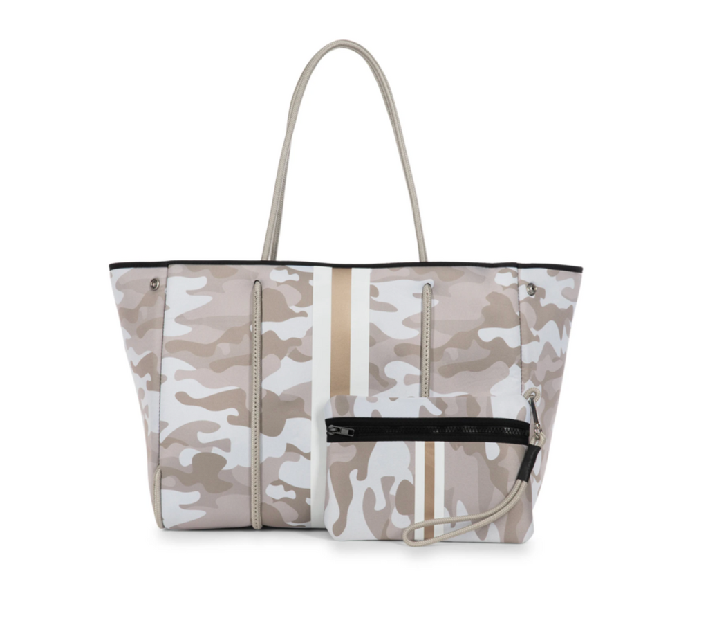THE WOMEN'S PLAYBOOK - TOTE - Beige Camouflage